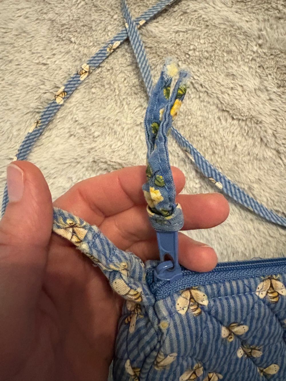 Vera Bradley Vintage Bee Print Quilted Purse - Picture 6 of 9